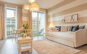 First Class Studio With Dubai Downtown Boulevard View